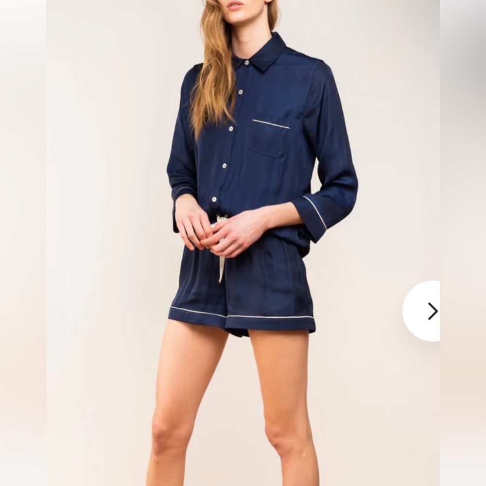 NWOT Latte Love Navy Blue Satin Pajama Set Size M​